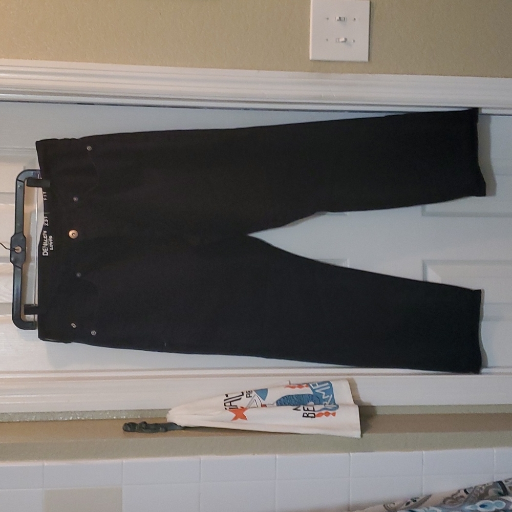 Mens Levi pants